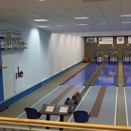 모텔 Teke Bowling Centrum Es Sport Panzio 세게드